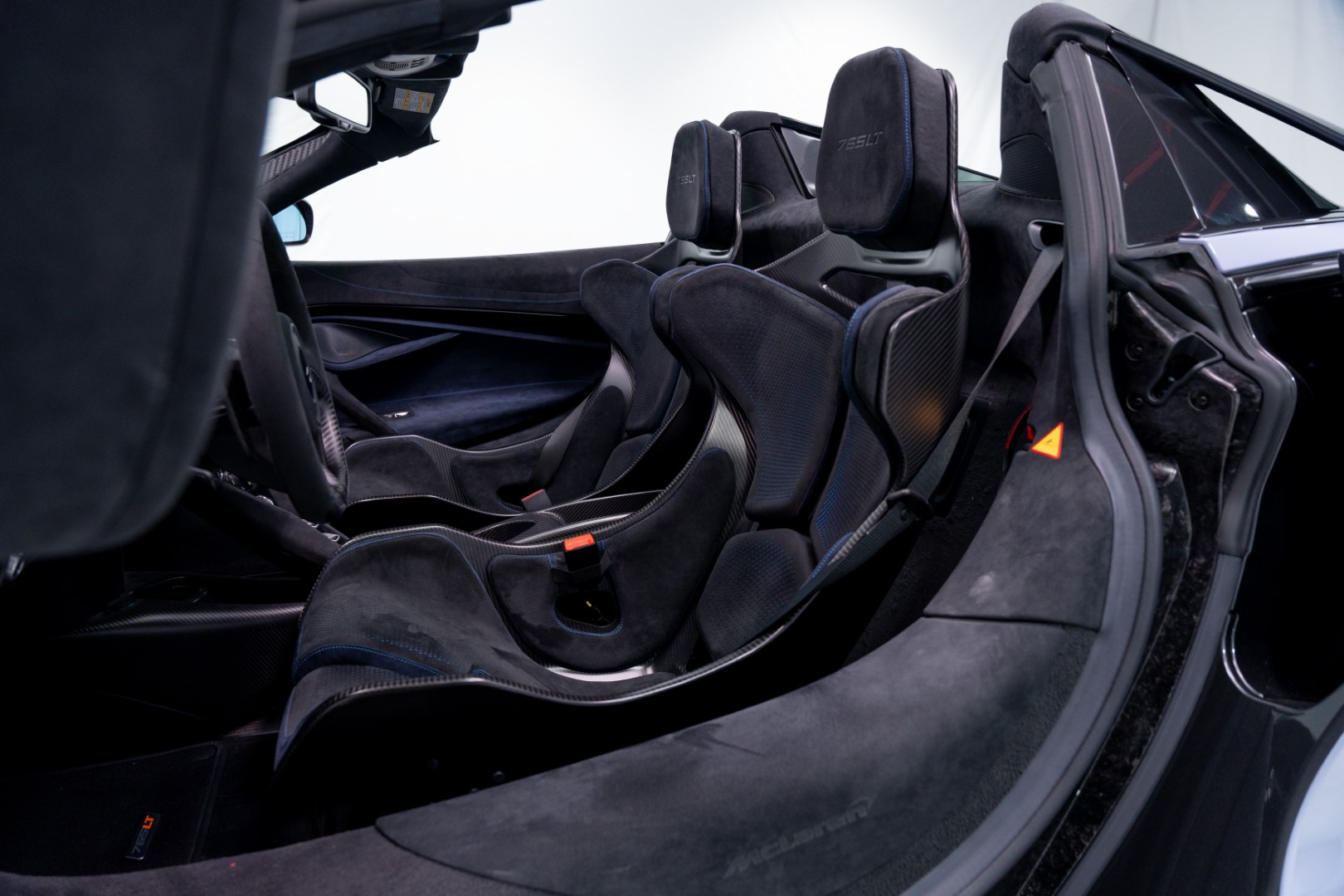 2022 MCLAREN 765 LT SPIDER (GCC, WARRANTY)